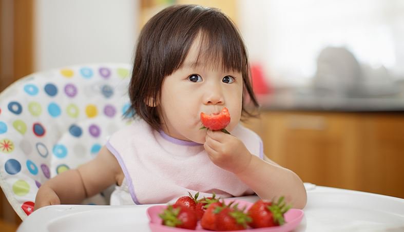 Trẻ từ 6 đến 9 tháng tuổi nên ăn những loại trái cây sau
