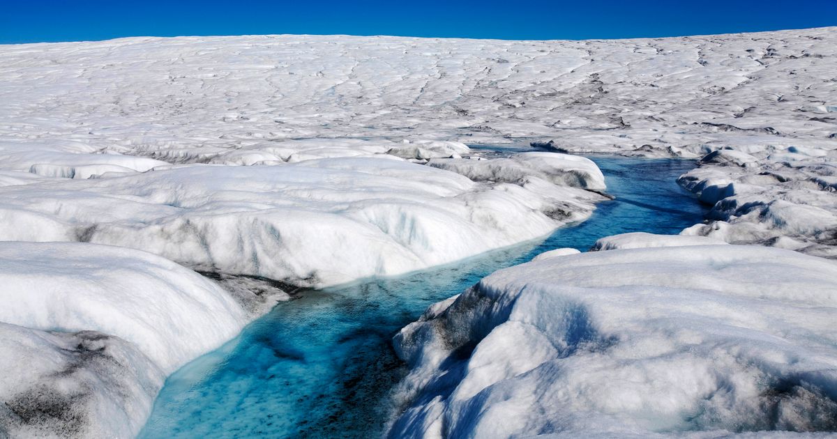 Băng tan chảy đang làm thay đổi cấu trúc sông băng ở Greenland