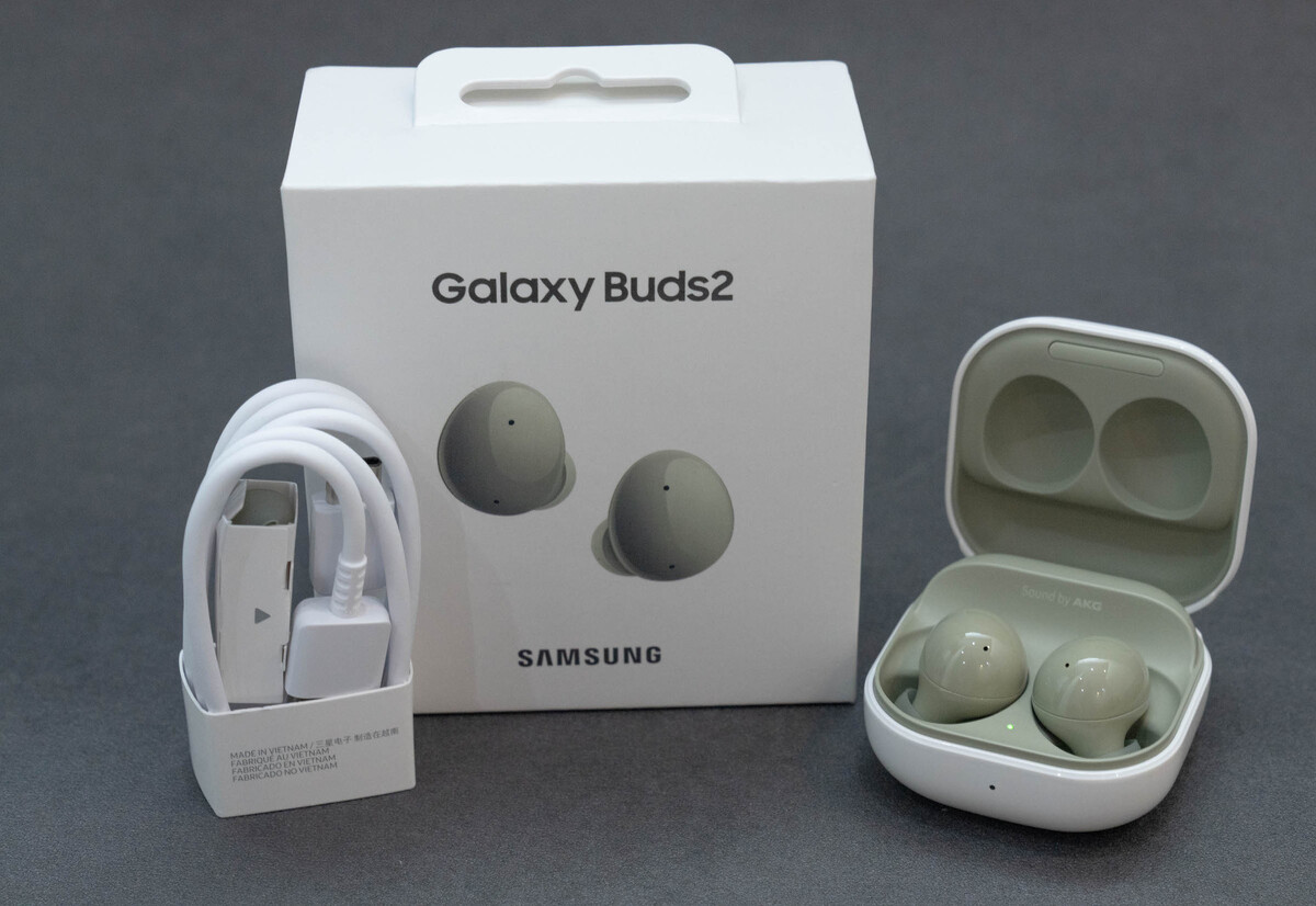 Galaxy Buds2 là tai nghe True Wireless nhỏ gọn và nhẹ nhất trên thị trường
