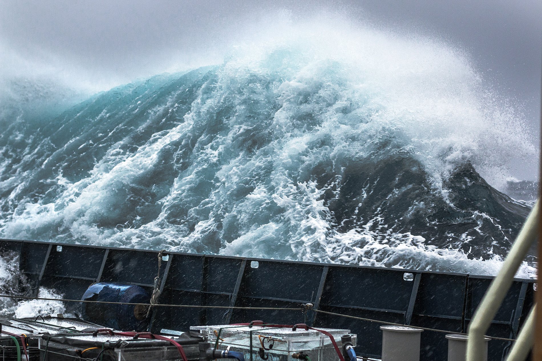 Eo biển Drake là một vùng gió bão khủng khiếp bậc nhất hành tinh