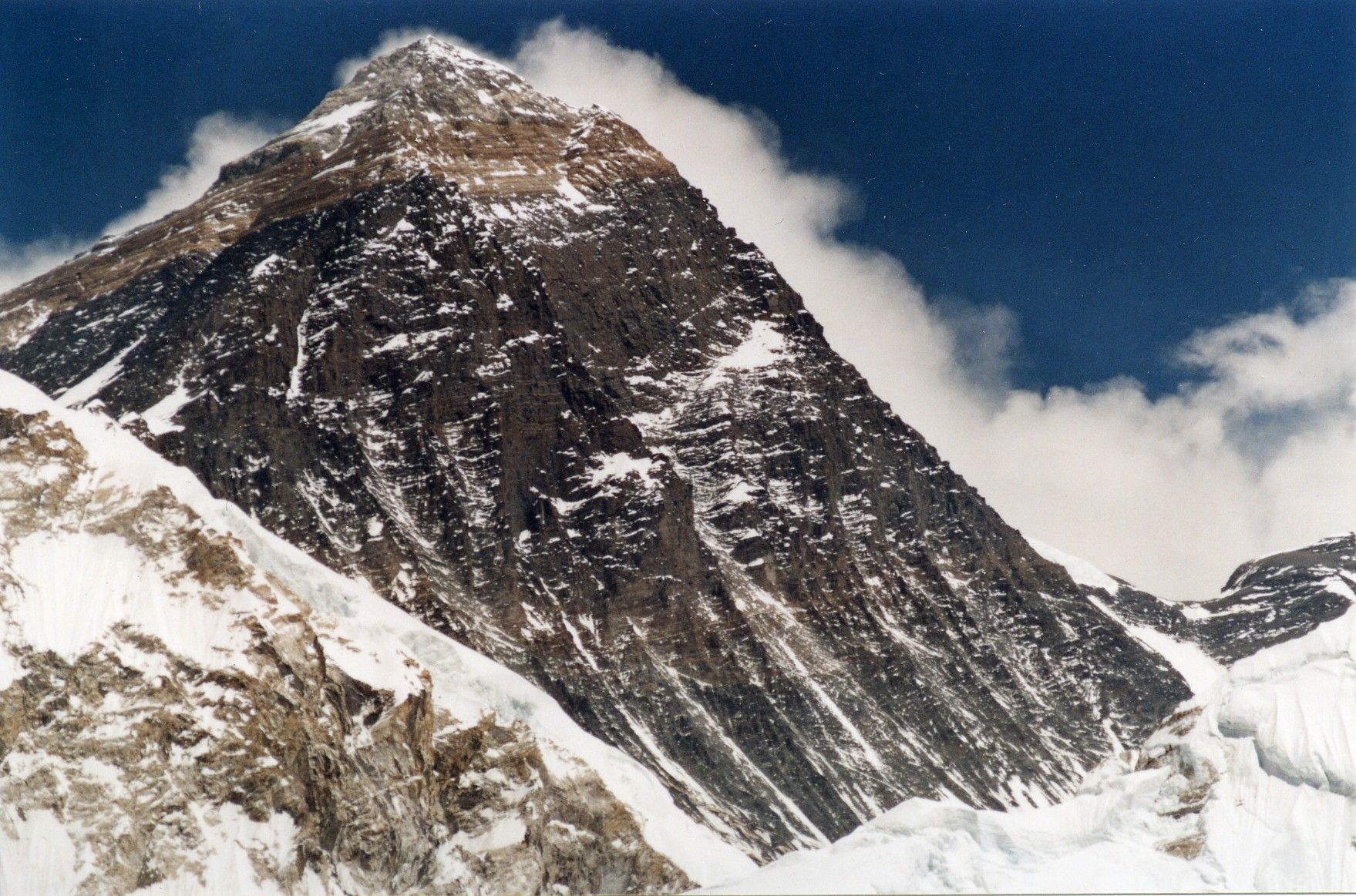 Năm 2018, đỉnh Sydtoppen đã mất danh hiệu là điểm cao nhất