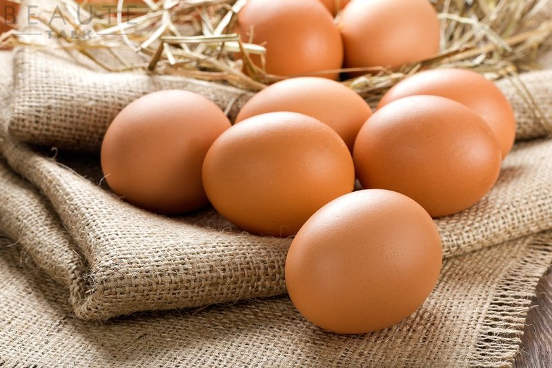 Lựa chọn trứng tươi ngon để bảo quản lâu hơn