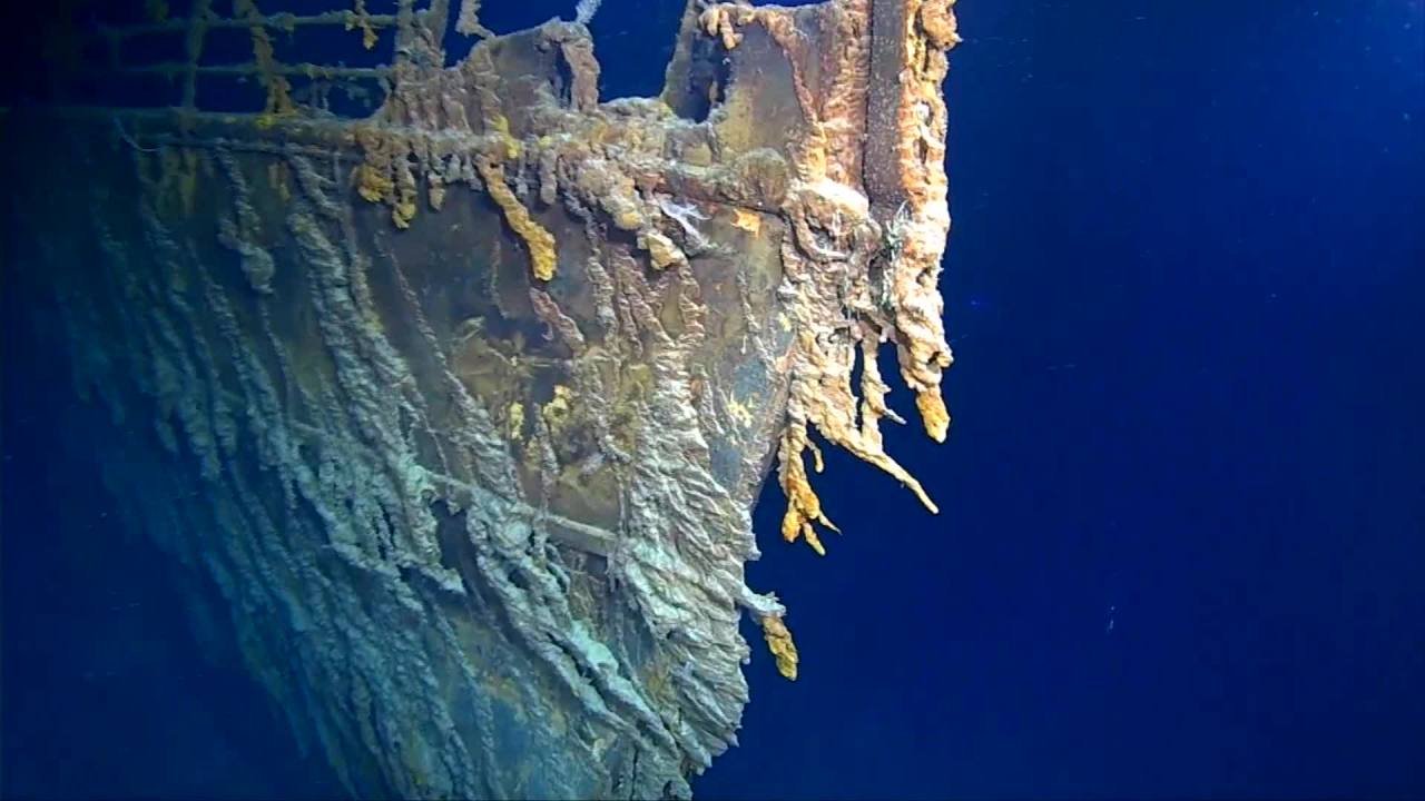 Xác tàu Titanic ở dưới biển đang bị phân hủy dần