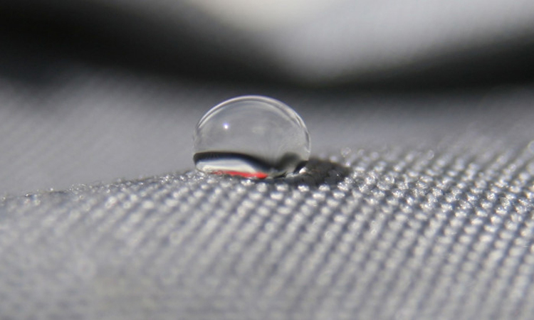 Phát triển vật liệu nano mới không bị thấm nước